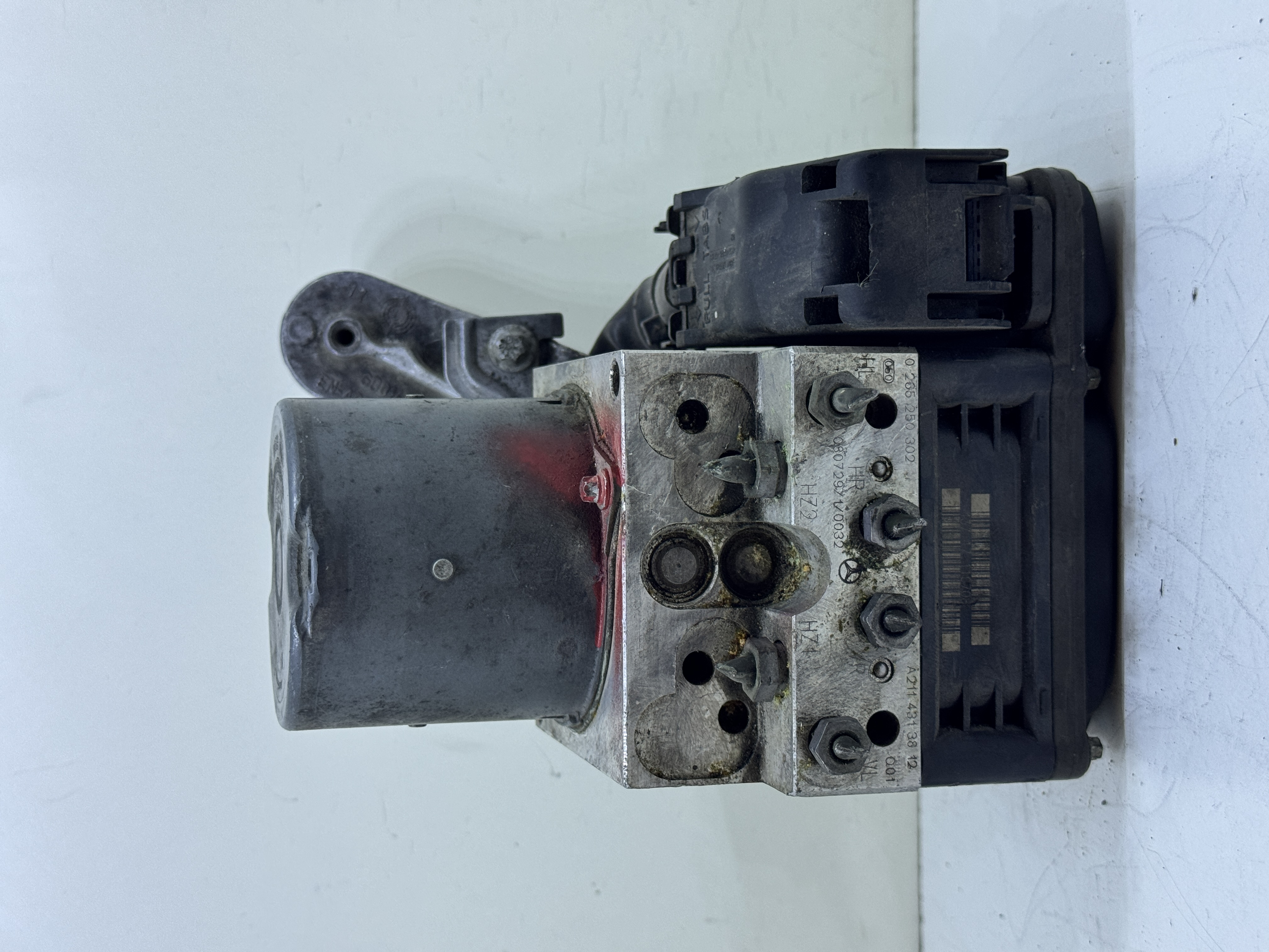A2114313812 ABS / SBC Beyni gerçek ürün fotoğrafı
